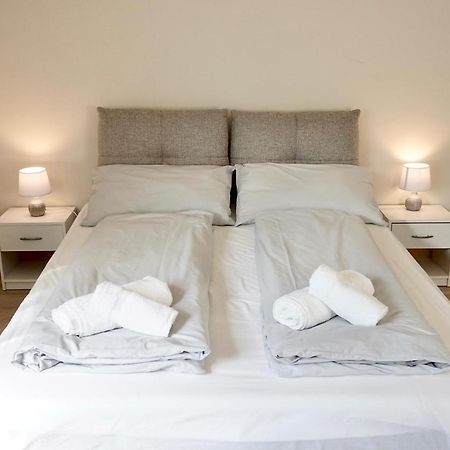 Bright Studio Apartment With Free Private Parking Merano Exterior foto
