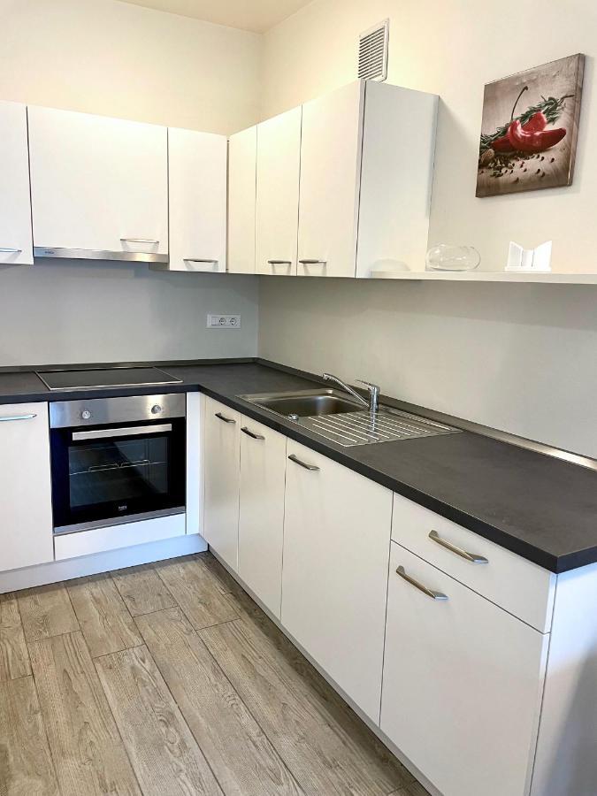 Bright Studio Apartment With Free Private Parking Merano Exterior foto