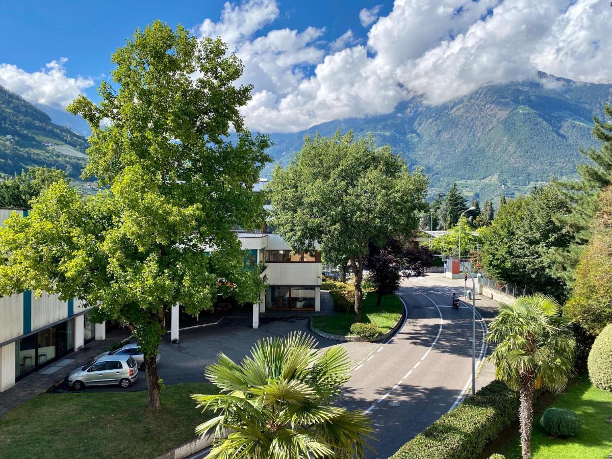 Bright Studio Apartment With Free Private Parking Merano Exterior foto